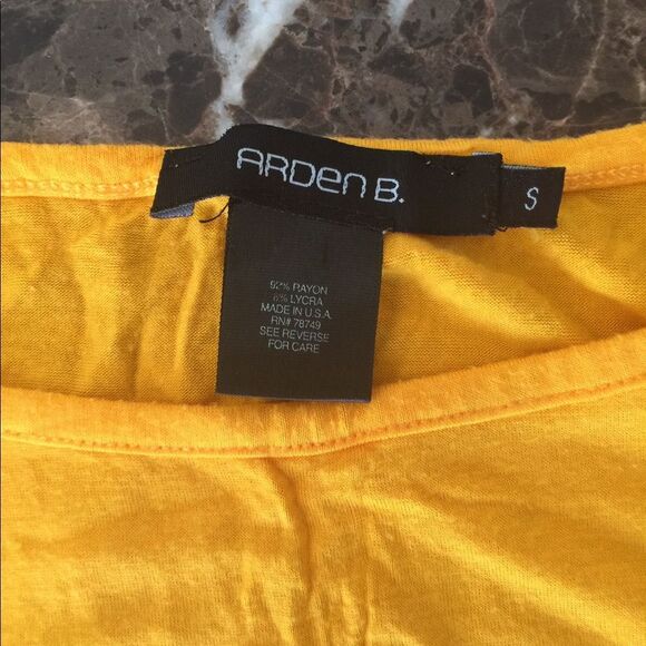 Yellow top - Picture 2 of 3